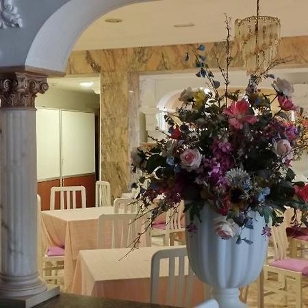 Hvalles Hotel Malgrat de Mar Bagian luar foto