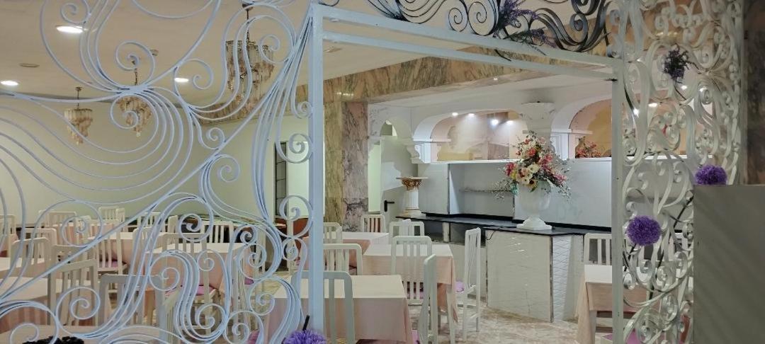 Hvalles Hotel Malgrat de Mar Bagian luar foto