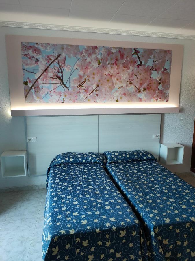 Hvalles Hotel Malgrat de Mar Bagian luar foto